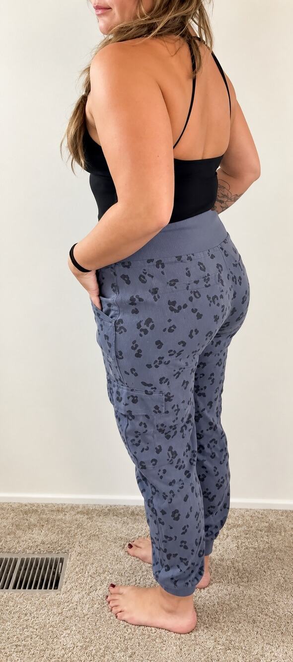 Democracy Leopard Print Cargo Jogger Pants Medium Gray Pull On